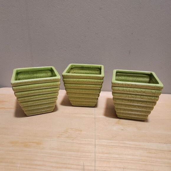 3 mini planters - Picture 2 of 3